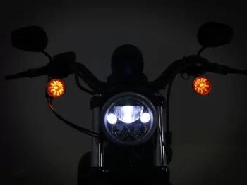 Denali m7 strålkastare monterad på motorcykel